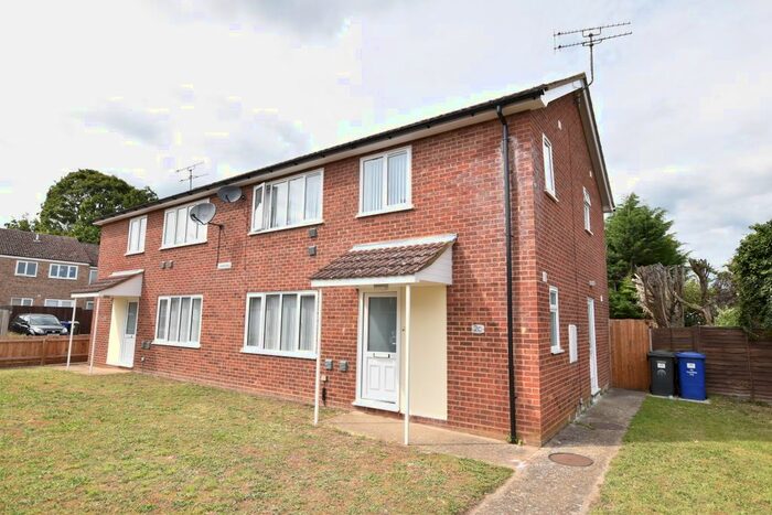2 Bedroom Flat To Rent In Edmund Road, Brandon, Suffolk, IP27