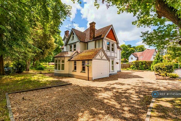 3 Bedroom Maisonette To Rent In Haydon Road, Poole, BH13