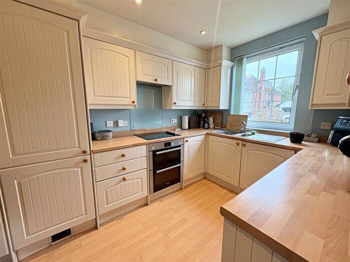 3 Bedroom Terraced House For Sale In Dittons Road, Eastbourne, BN21