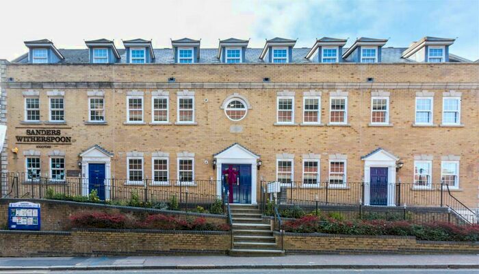 2 Bedroom Flat To Rent In Knight Court, Crown Street, Brentwood, Essex, CM14