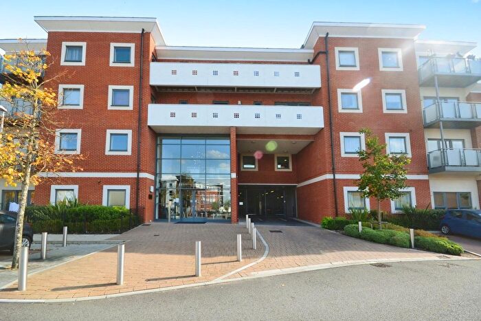2 Bedroom Flat For Sale In Rushley Way, Reading, RG2