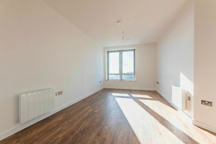 2 Bedroom Flat To Rent In Eagle Way, Great Warley, Brentwood, CM13