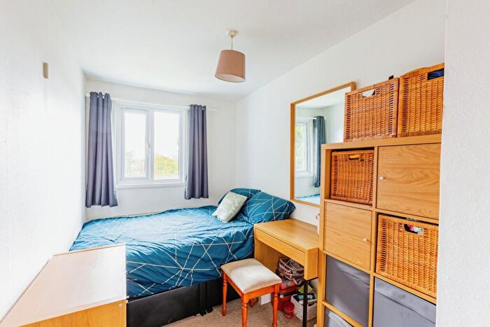 3 Bedroom Terraced House For Sale In Flaxwell Court, Northampton, Northamptonshire, NN3