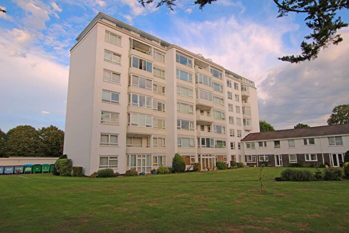 3 Bedroom Flat For Sale In Compton Place Road, Eastbourne, BN21