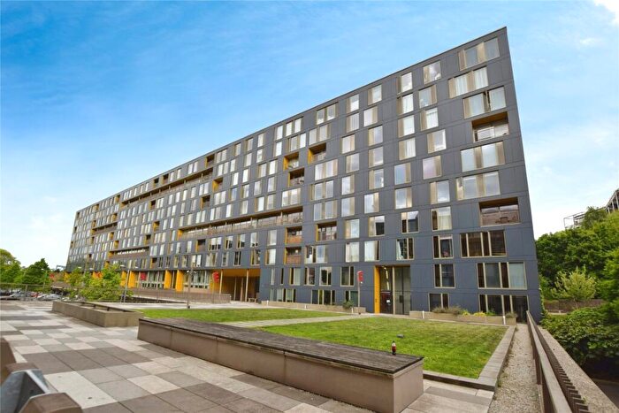 2 Bedroom Apartment For Sale In The Avenue, Leeds, West Yorkshire, LS9