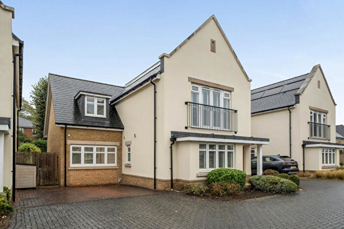 4 Bedroom Detached House For Sale In Brindlewick Gardens, Beckenham, Kent, BR3