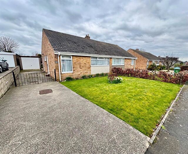 2 Bedroom Semi-Detached Bungalow For Sale In Overdale, Eastfield, Scarborough, YO11