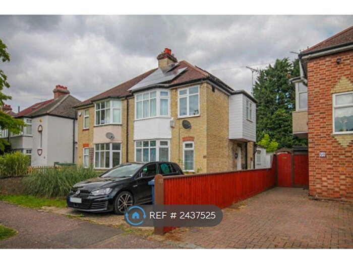 3 Bedroom Semi-Detached House To Rent In Lovell Road, Cambridge, CB4