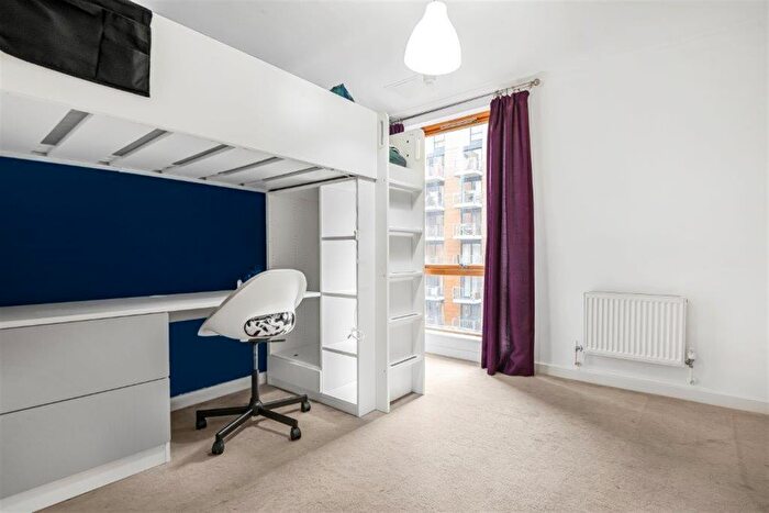 2 Bedroom Apartment To Rent In Halcyon, Chatham Place, Reading, RG1