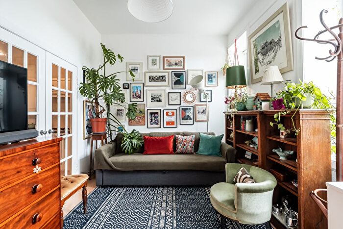 2 Bedroom Terraced House For Sale In Lindsay Road, Edinburgh, EH6