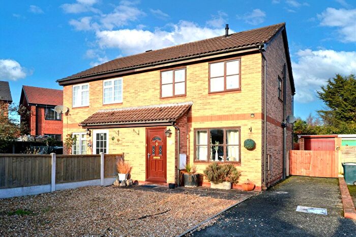 3 Bedroom Semi Detached House For Sale In Leafields, Shrewsbury, Shropshire, SY1