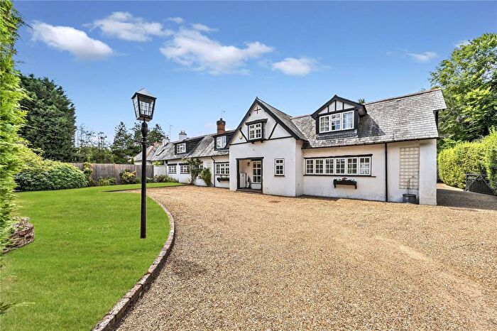 3 Bedroom House For Sale In New Lane, Sutton Green, Guildford, GU4