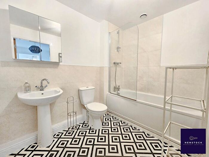 2 Bedroom Apartment To Rent In Victoria Avenue East, Blackley, Manchester, M9