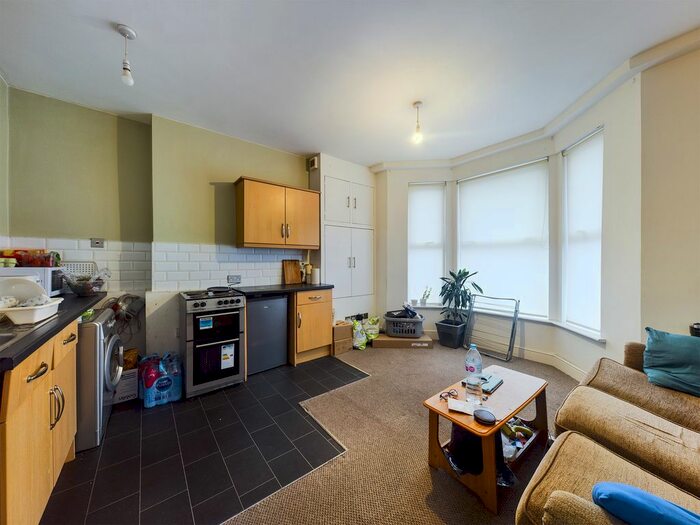 1 Bedroom Flat To Rent In Trier Way, Gloucester, Gloucestershire GL1