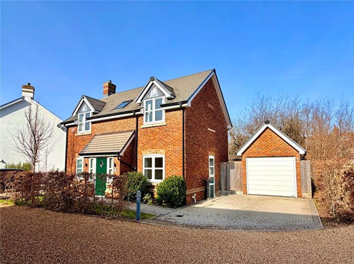 3 Bedroom Detached House For Sale In Nursery Grove, Pennington, Lymington, Hampshire, SO41