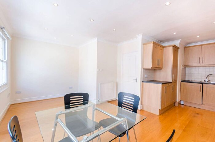 1 Bedroom Flat To Rent In Paddington Street, Marylebone, London, W1U