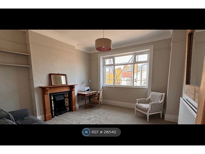 2 Bedroom Maisonette To Rent In Sternhold Avenue, London, SW2