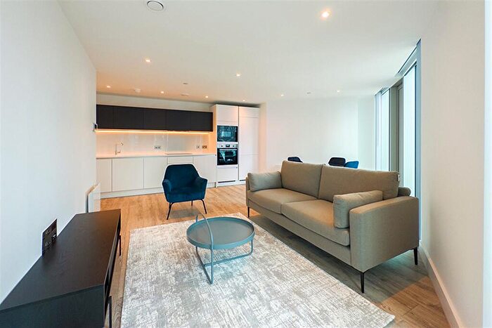 2 Bedroom Apartment To Rent In Thr, M15