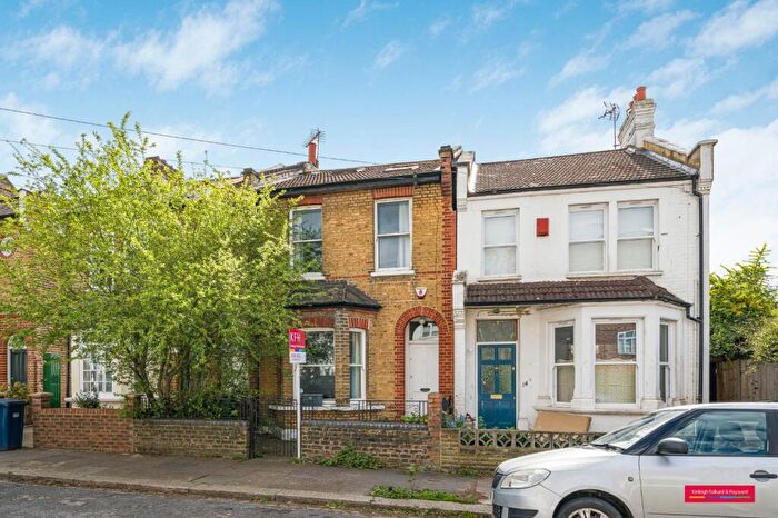 3 Bedroom Terraced House For Sale In Wetherill Road, London, N10