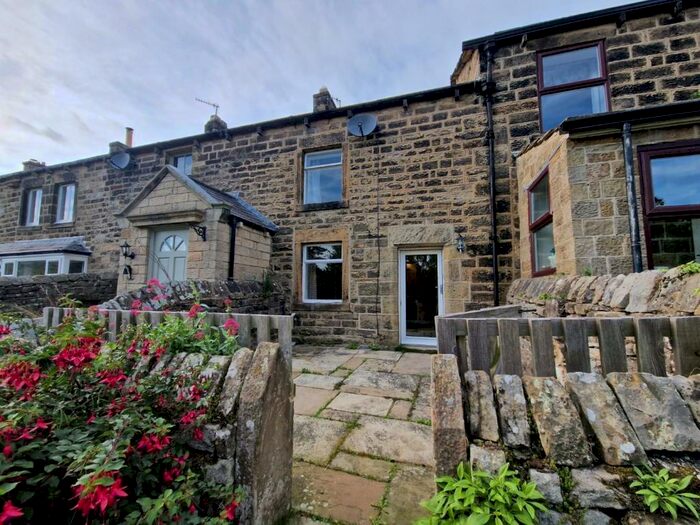 2 Bedroom Cottage To Rent In West Riding Terrace, Glasshouses, Harrogate, HG3