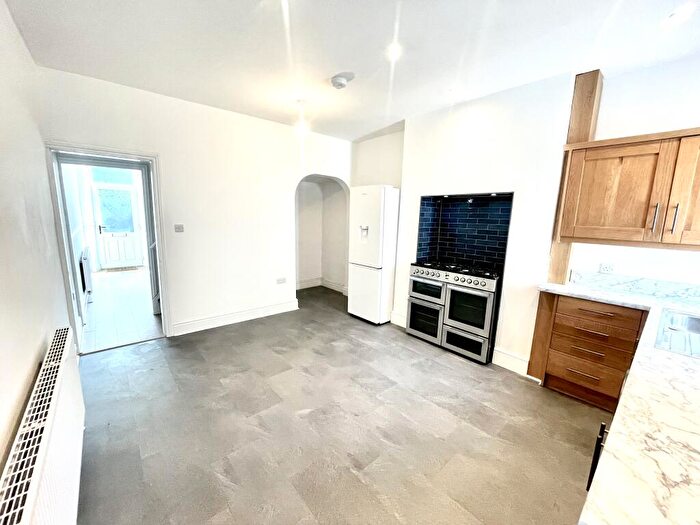 2 Bedroom End Of Terrace House To Rent In West Street, Beighton, Sheffield, S20