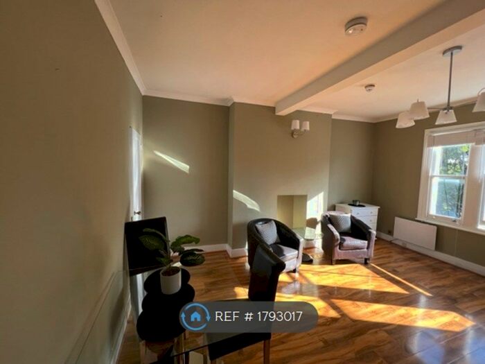 1 Bedroom Flat To Rent In Elsham Road, London, W14