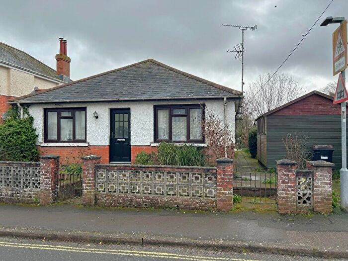 2 Bedroom Detached Bungalow For Sale In School Road, SO45