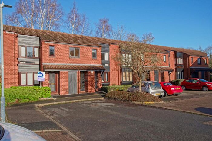 Studio For Sale In Spring Pool, Off Cape Rd, Warwick, CV34