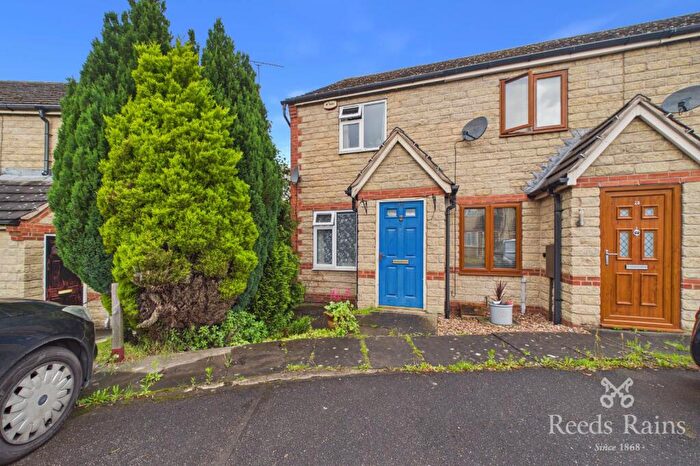 2 Bedroom Semi Detached House For Sale In Howells Place, Mastin Moor, Chesterfield, Derbyshire, S43