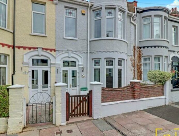 4 Bedroom Terraced House To Rent In Hainault Avenue, Westcliff-On-Sea, Essex, SS0