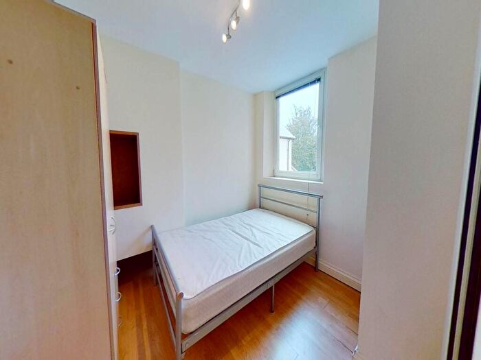 2 Bedroom Flat To Rent In North Road, Cathays, Cardiff, CF10