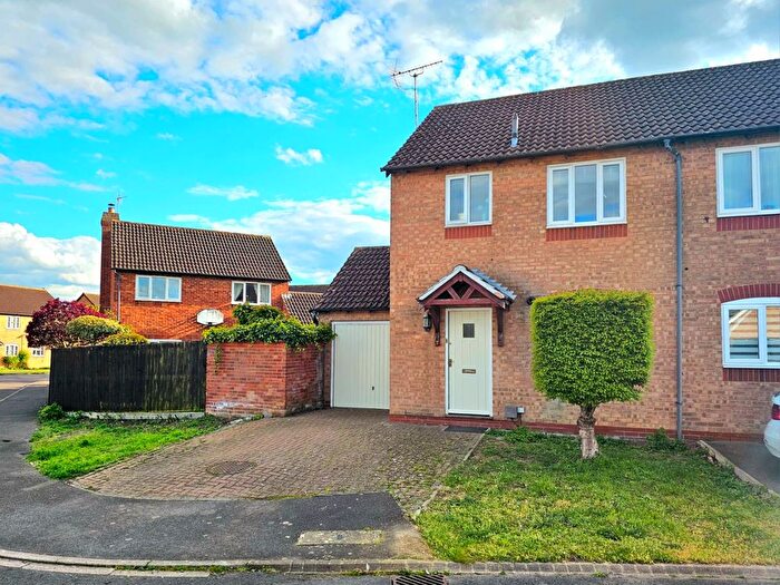 3 Bedroom Semi-Detached House For Sale In Jupiter Way, Abbeymead, GL4