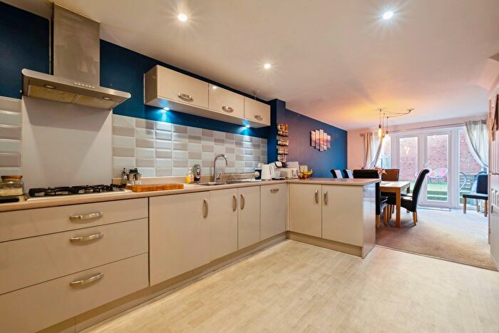 3 Bedroom End Terrace House For Sale In Carnac Drive, Dawlish, EX7