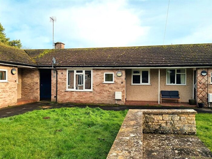 1 Bedroom Terraced Bungalow For Sale In Tile Court, Derry Hill, Calne, SN11