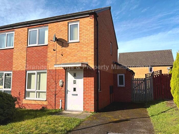 2 Bedroom Semi-Detached House To Rent In Dysart Street, Beswick, Manchester, M11