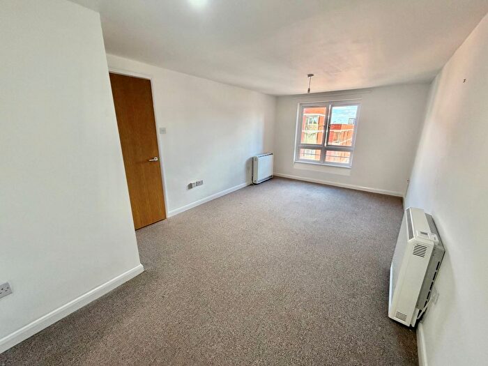 1 Bedroom Flat To Rent In Trivett Square, Nottingham, NG1