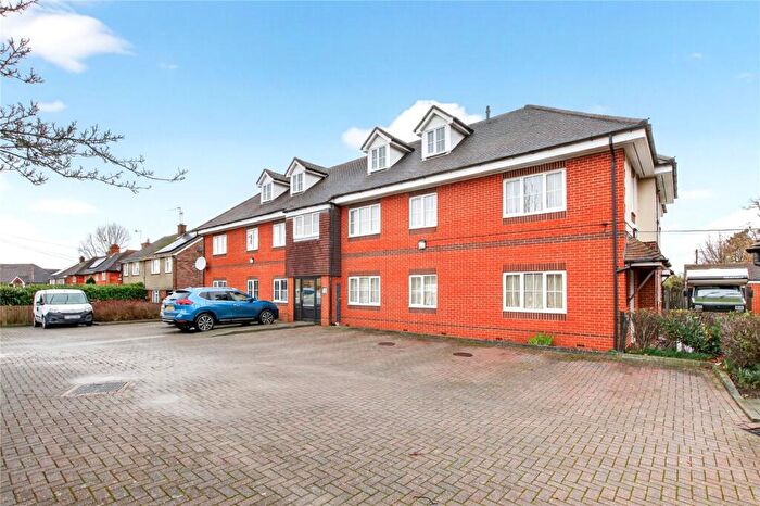 2 Bedroom Garage / Parking For Sale In Roebuck Estate, Binfield, Bracknell, Berkshire, RG42