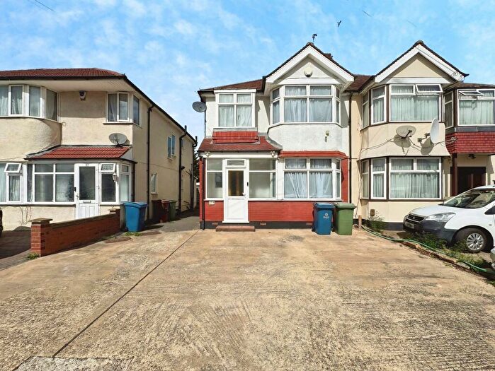 4 Bedroom Semi Detached House To Rent In Streatfield Road, Harrow, HA3