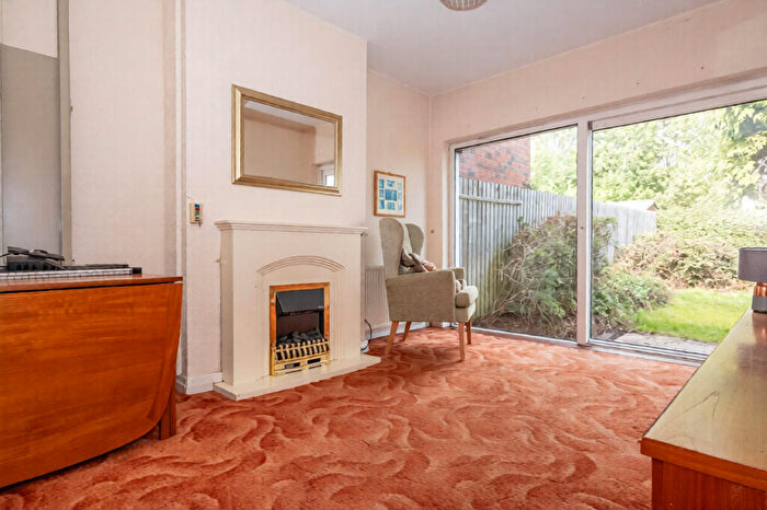 3 Bedroom Semi Detached House To Rent In Cherington Road, Selly Oak, Birmingham, B29