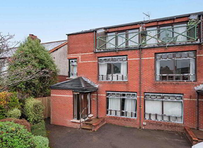 2 Bedroom Apartments For Sale In Hawthornden Mews, Belfast, BT4