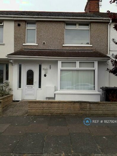 3 Bedroom Terraced House To Rent In Wembley Street, Swindon, SN2