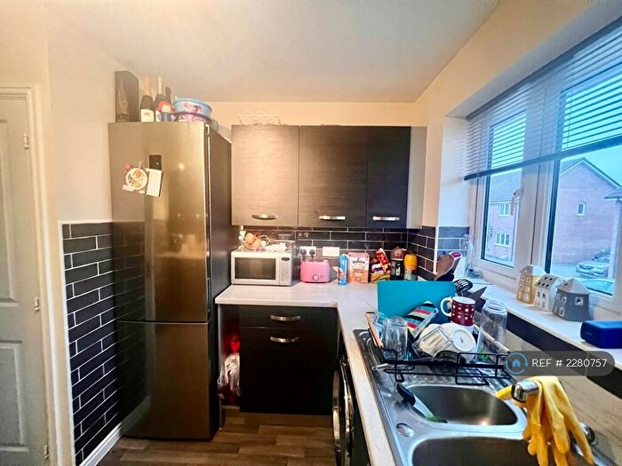 2 Bedroom Detached House To Rent In Malone Avenue, Swindon, SN25