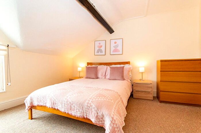 4 Bedroom Terraced House To Rent In Caellepa, Bangor, Gwynedd, LL57