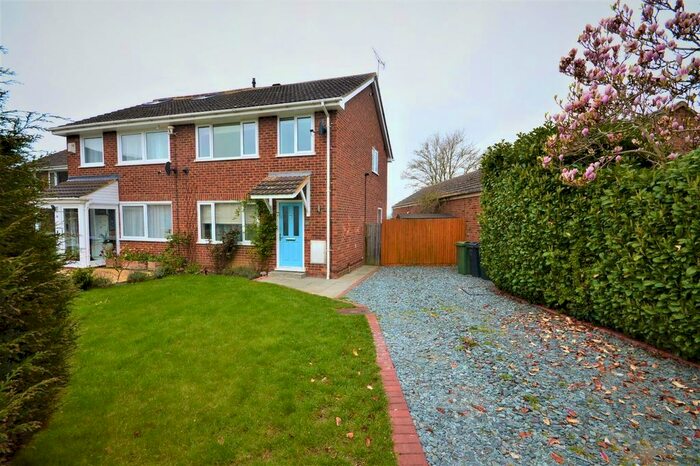 3 Bedroom Semi-Detached House To Rent In Viburnum Close, Ashford, TN23