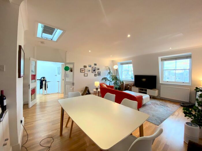 2 Bedroom Flat To Rent In Devonshire Place, Marylebone, London, W1G