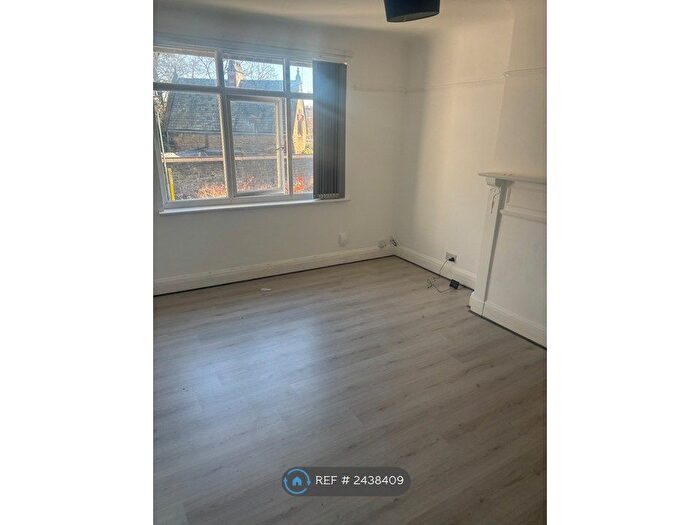2 Bedroom Flat To Rent In Liverpool, Liverpool, L12