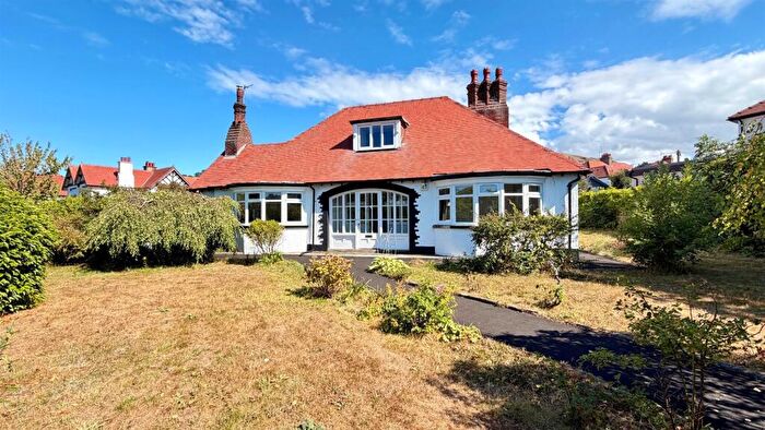 4 Bedroom Detached Bungalow For Sale In Roumania Drive, Llandudno, LL30