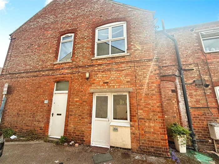 2 Bedroom Flat To Rent In Healey Street, South Wigston, Leicester, LE18