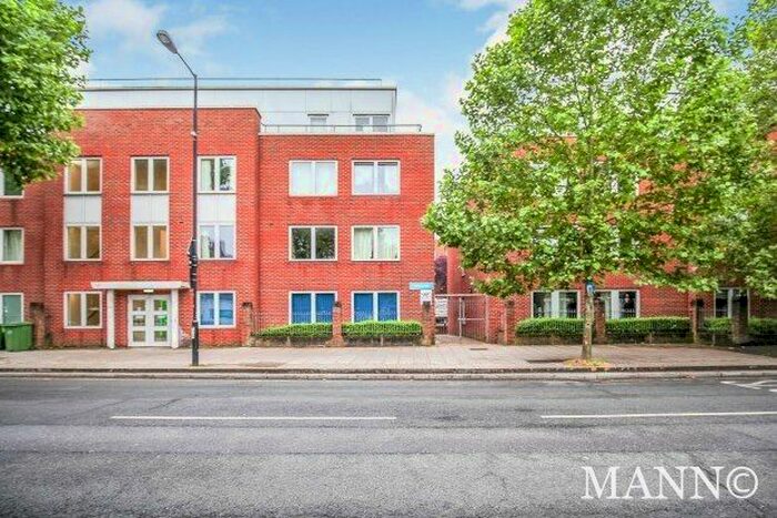 Studio To Rent In Grove Vale, London SE22