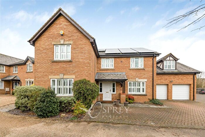 5 Bedroom Detached House For Sale In Hillfield Road, Oundle, Northamptonshire, PE8